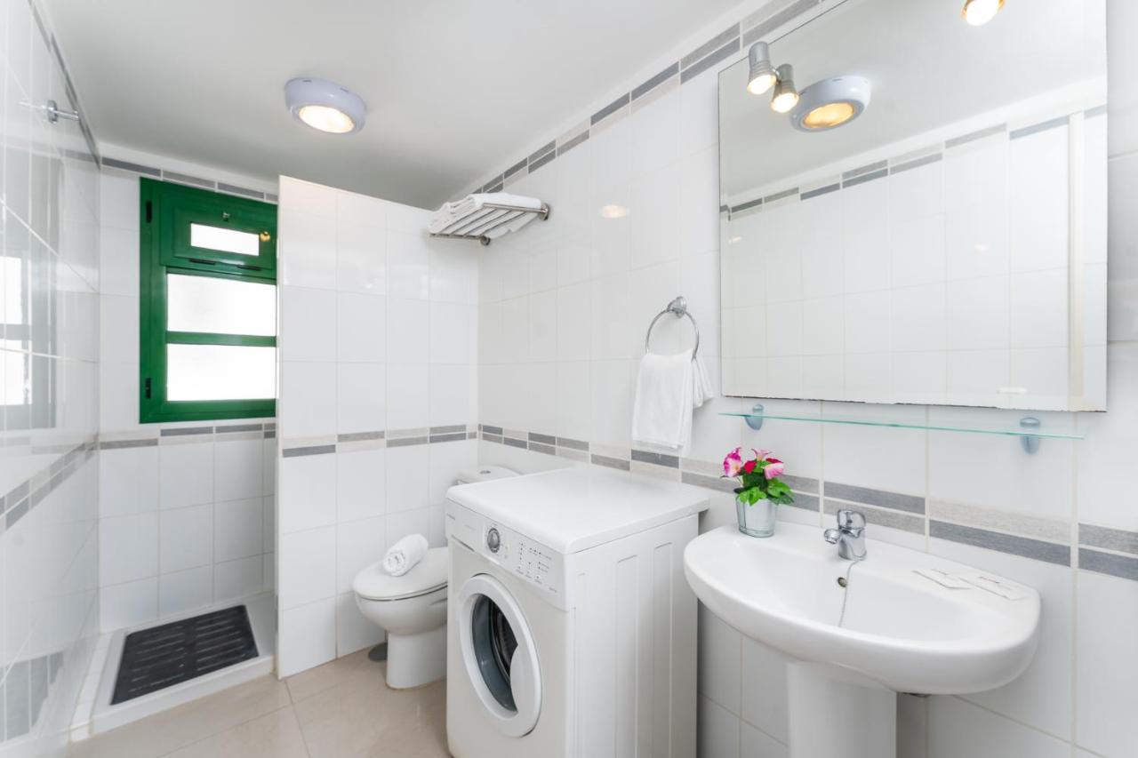 Apartamentos Marina Puerto Mogan Пуерто-де-Моган Екстер'єр фото